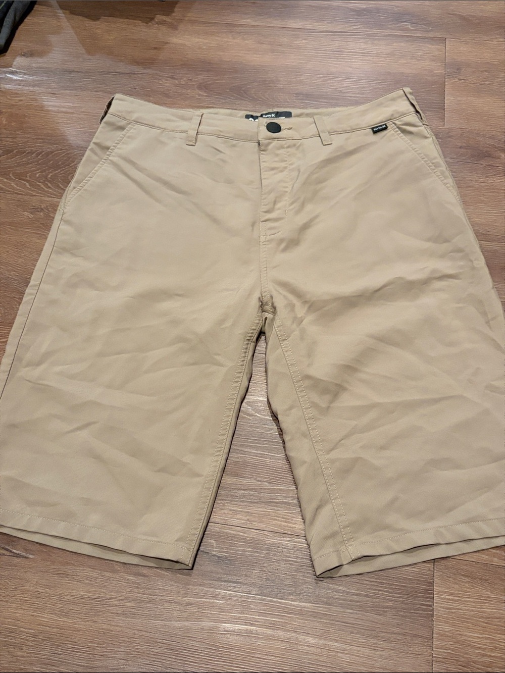 Hurley nuke dry fit Tan short size 20